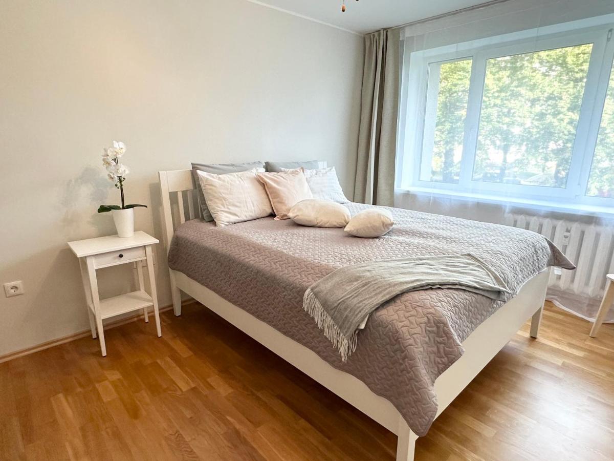 Lovely Beachfront Apartment In Paernu Buitenkant foto