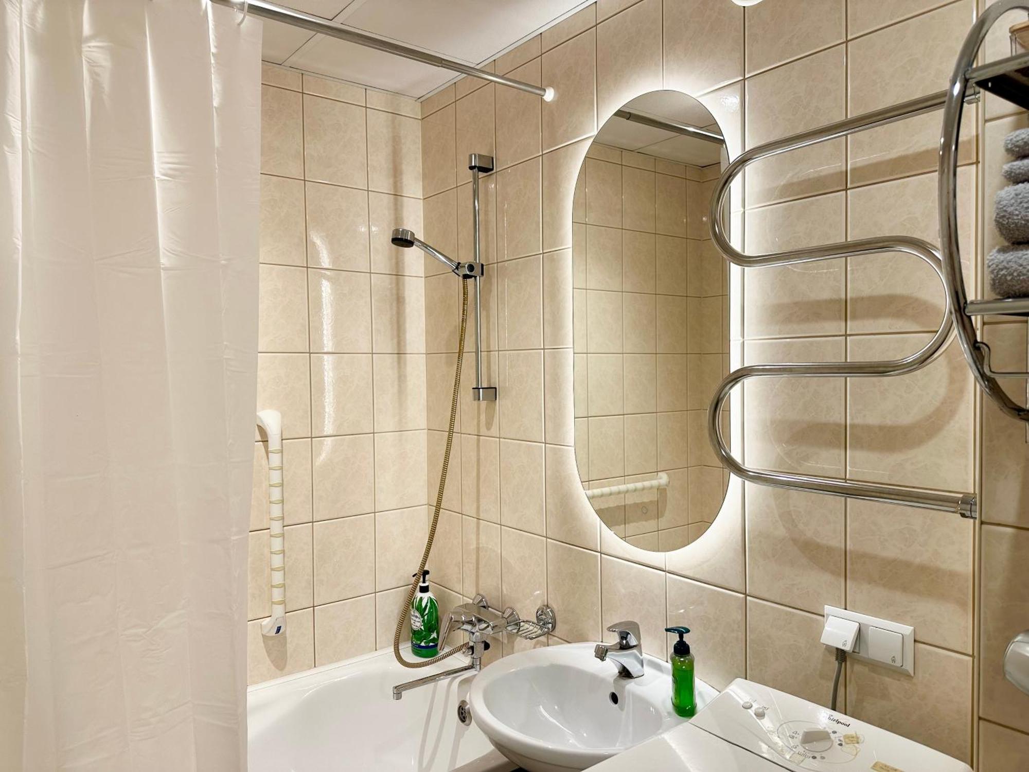 Lovely Beachfront Apartment In Paernu Buitenkant foto